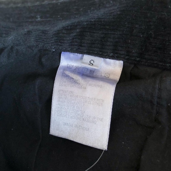 Brandy Melville Black Corduroy Shorts - Picture 4 of 4